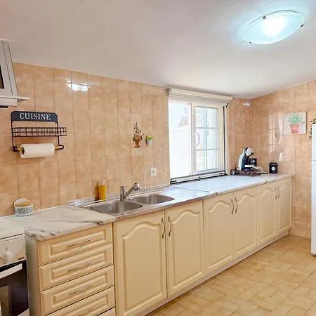 Riverside 3 Bdr With River View Near Portimao Apartment