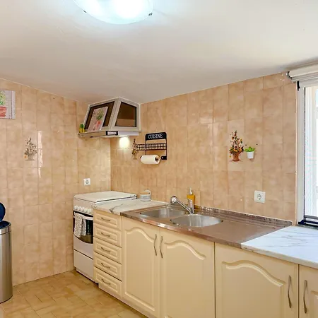 Riverside 3 Bdr With River View Near Portimao Estombar