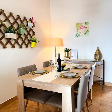 Apartment Riverside 3 Bdr With River View Near Portimao Estombar