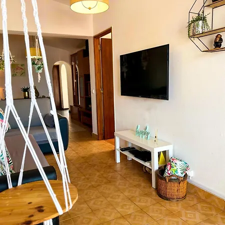 Apartment Riverside 3 Bdr With River View Near Portimao Estombar