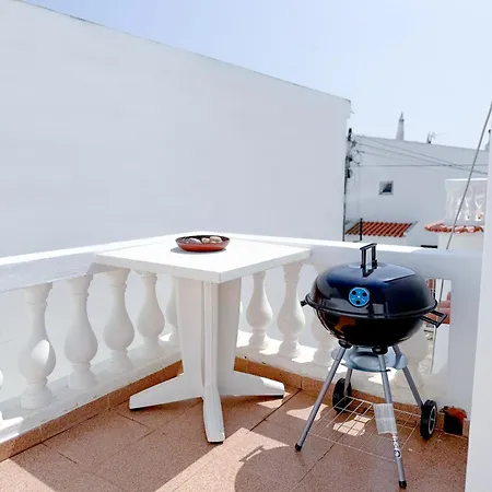 Riverside 3 Bdr With River View Near Portimao アパート エストンバル