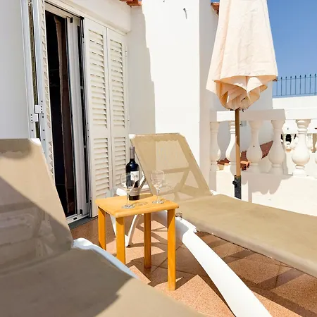 Riverside 3 Bdr With River View Near Portimao شقة