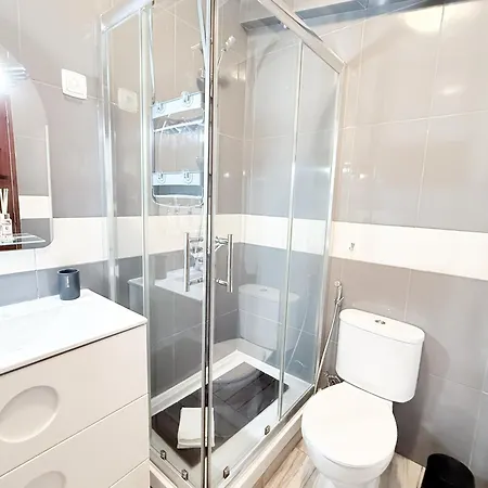 Riverside 3 Bdr With River View Near Portimao شقة